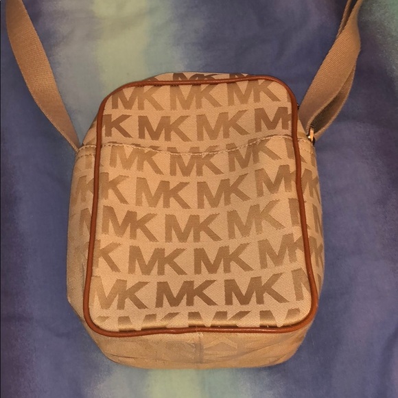 Michael Kors women’s bag - Picture 2 of 5